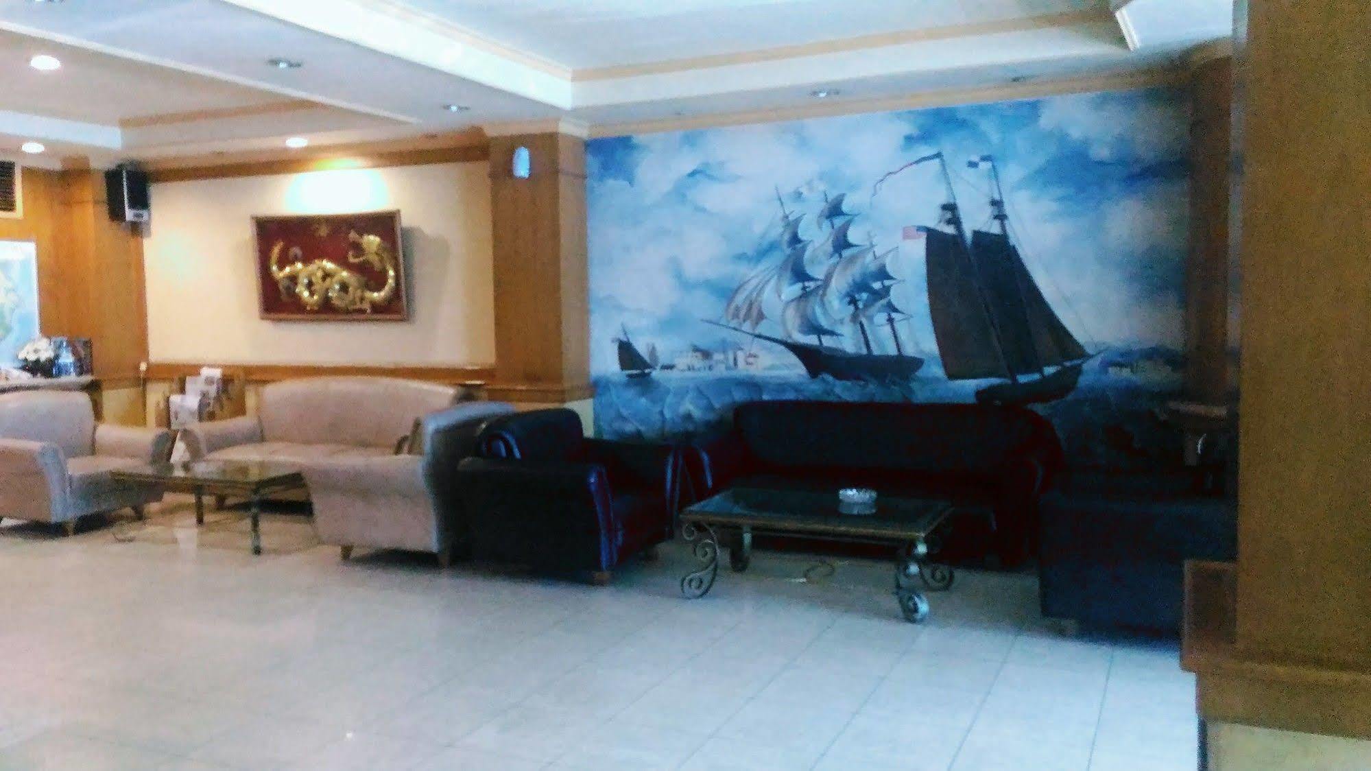 Buana Lestari Hotel Balikpapan  Eksteriør bilde